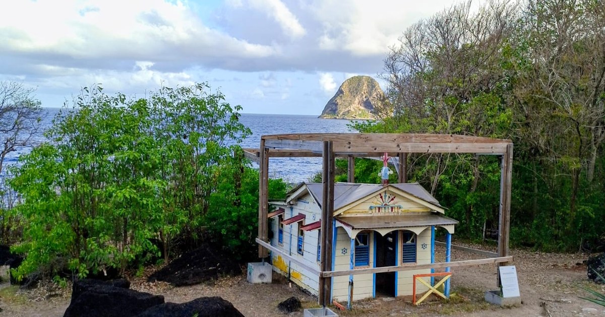 Maison du Bagnard au Diamant : histoire, panorama et coucher de soleil | MadaSecrets