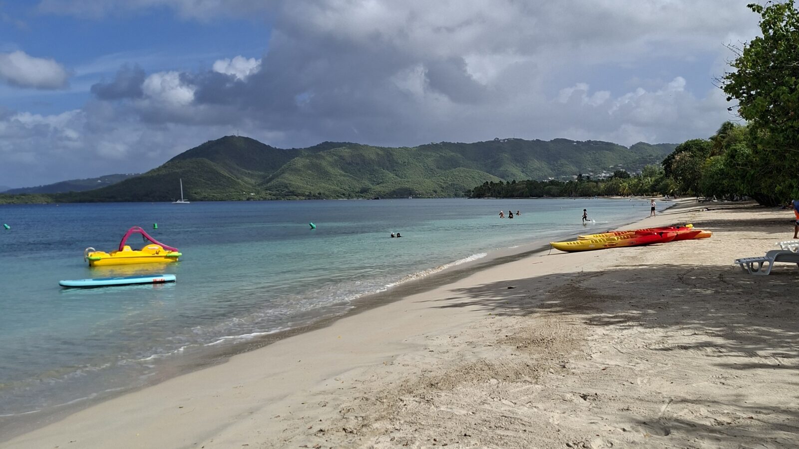 Plage de Pointe Marin à Sainte-Anne : baignade, activités et infos pratiques