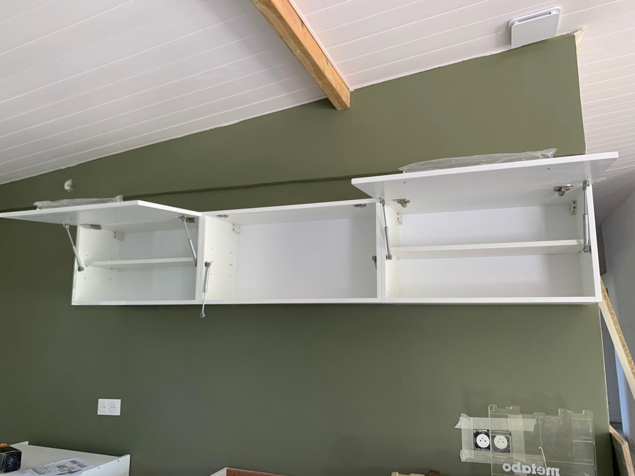 Meubles hauts sur mesure réalisés en menuiserie