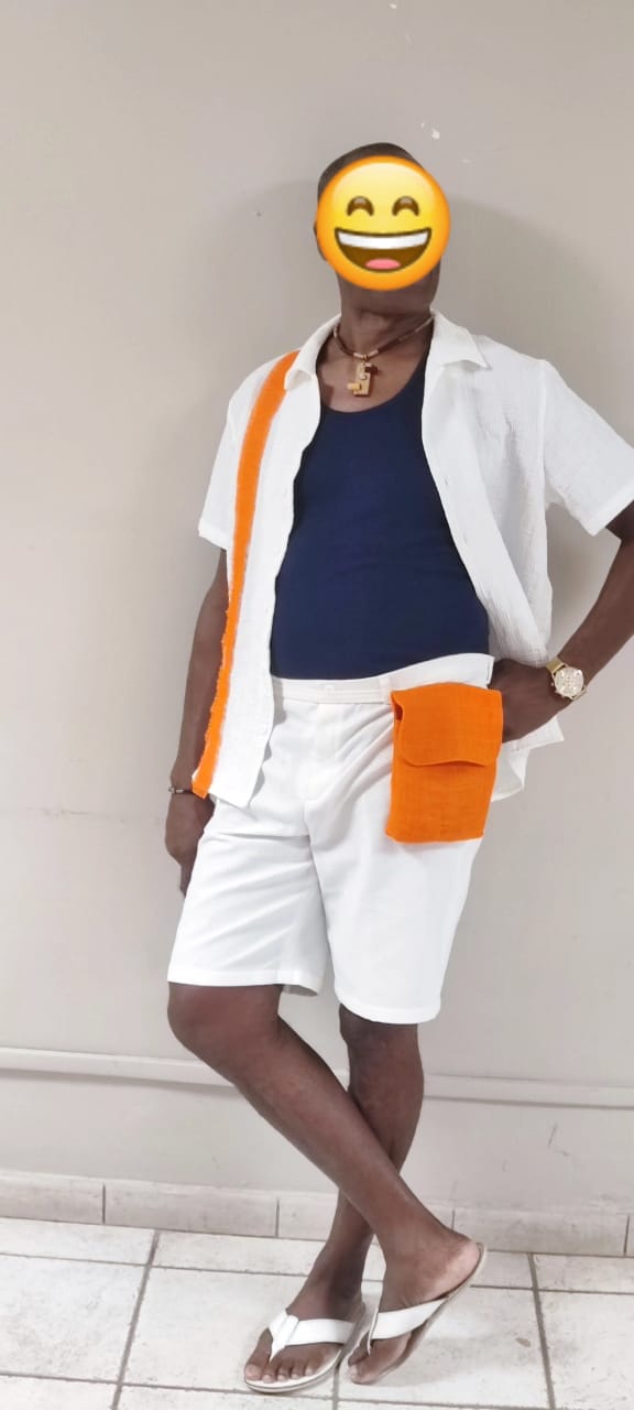 Tenue estivale blanche et orange confectionnée à l'ESAT